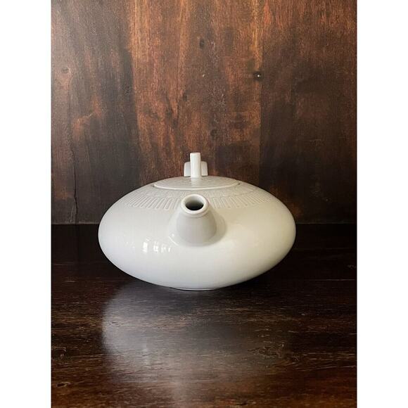 Ornament Collection Vista Alegre Tea Pot Porcelain Sam Baron, 2011 - Picture 2 of 10